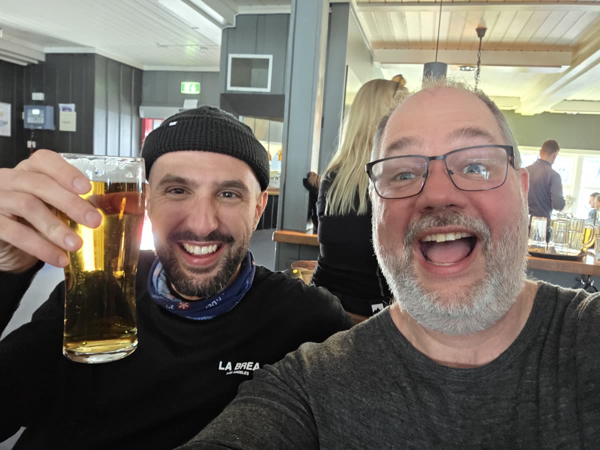 Cheers at the après bar